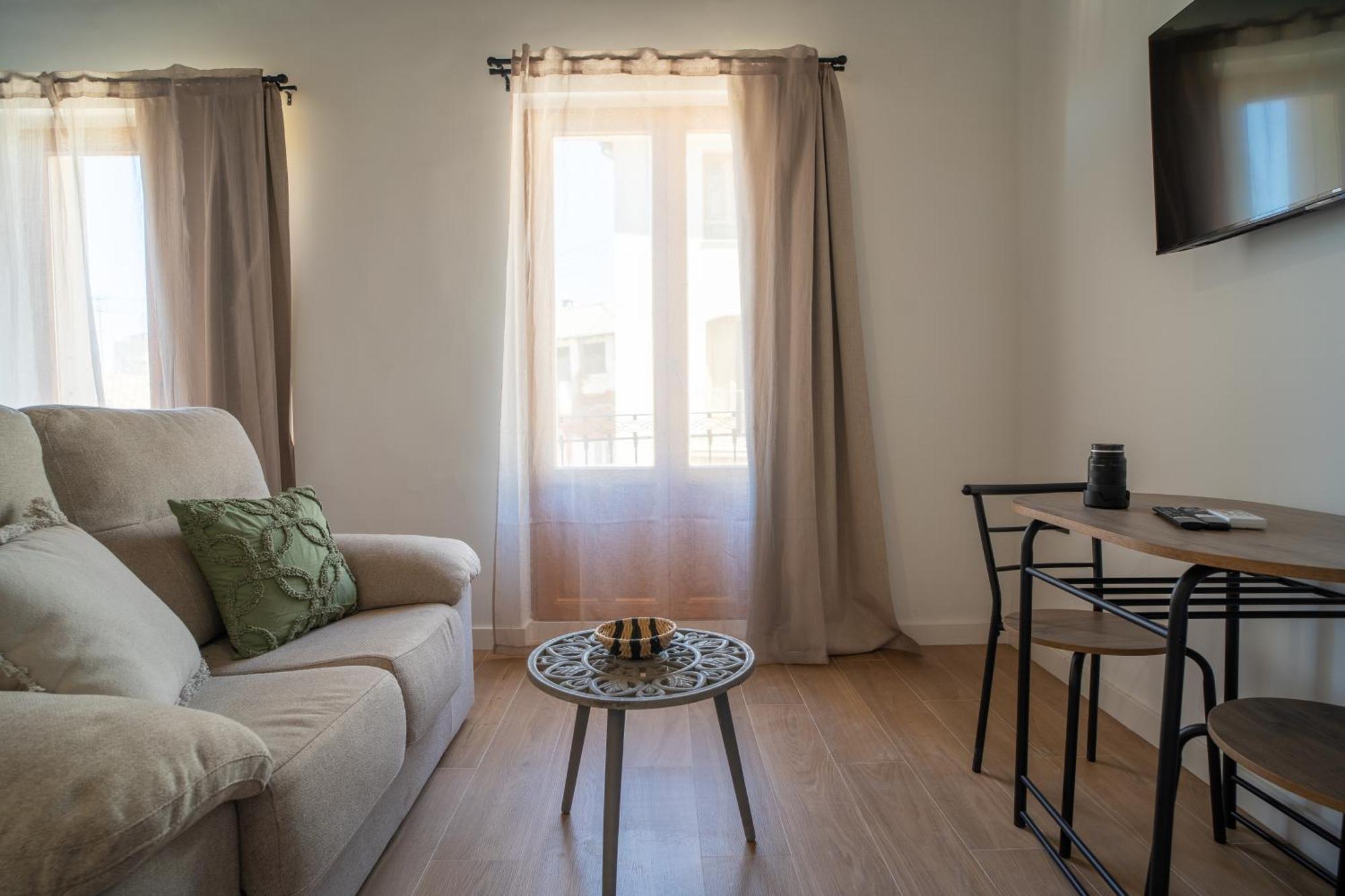 Apartamentos Gomerez 30 Гранада Екстер'єр фото